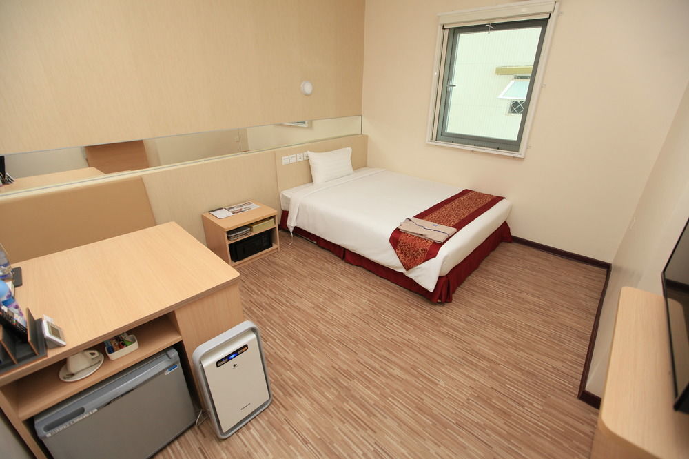 Super Hotel Yangon Extérieur photo