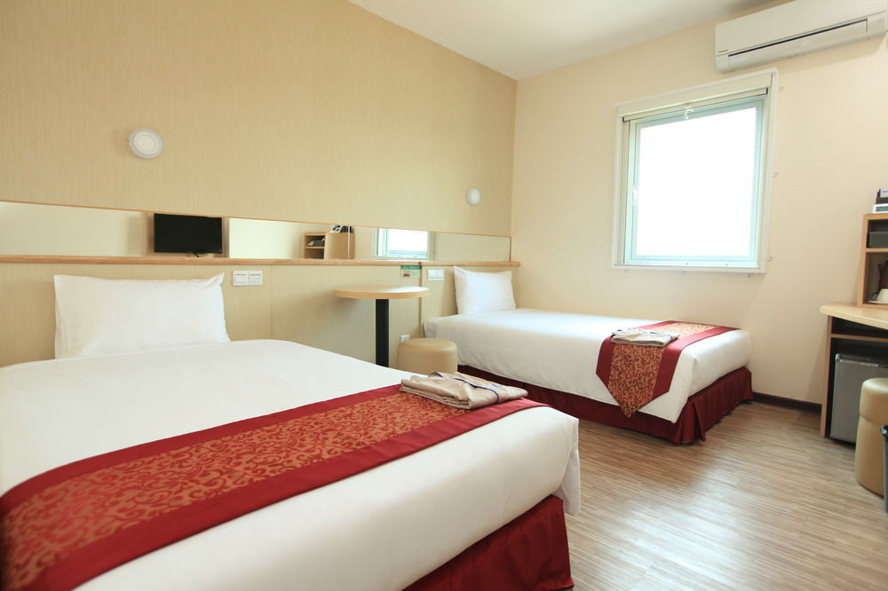 Super Hotel Yangon Extérieur photo