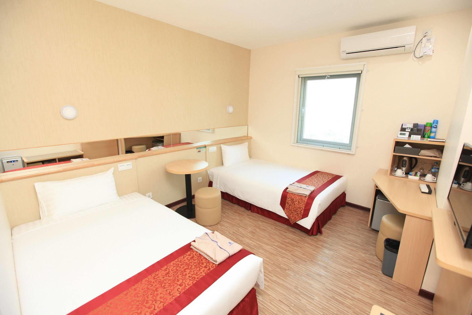 Super Hotel Yangon Extérieur photo